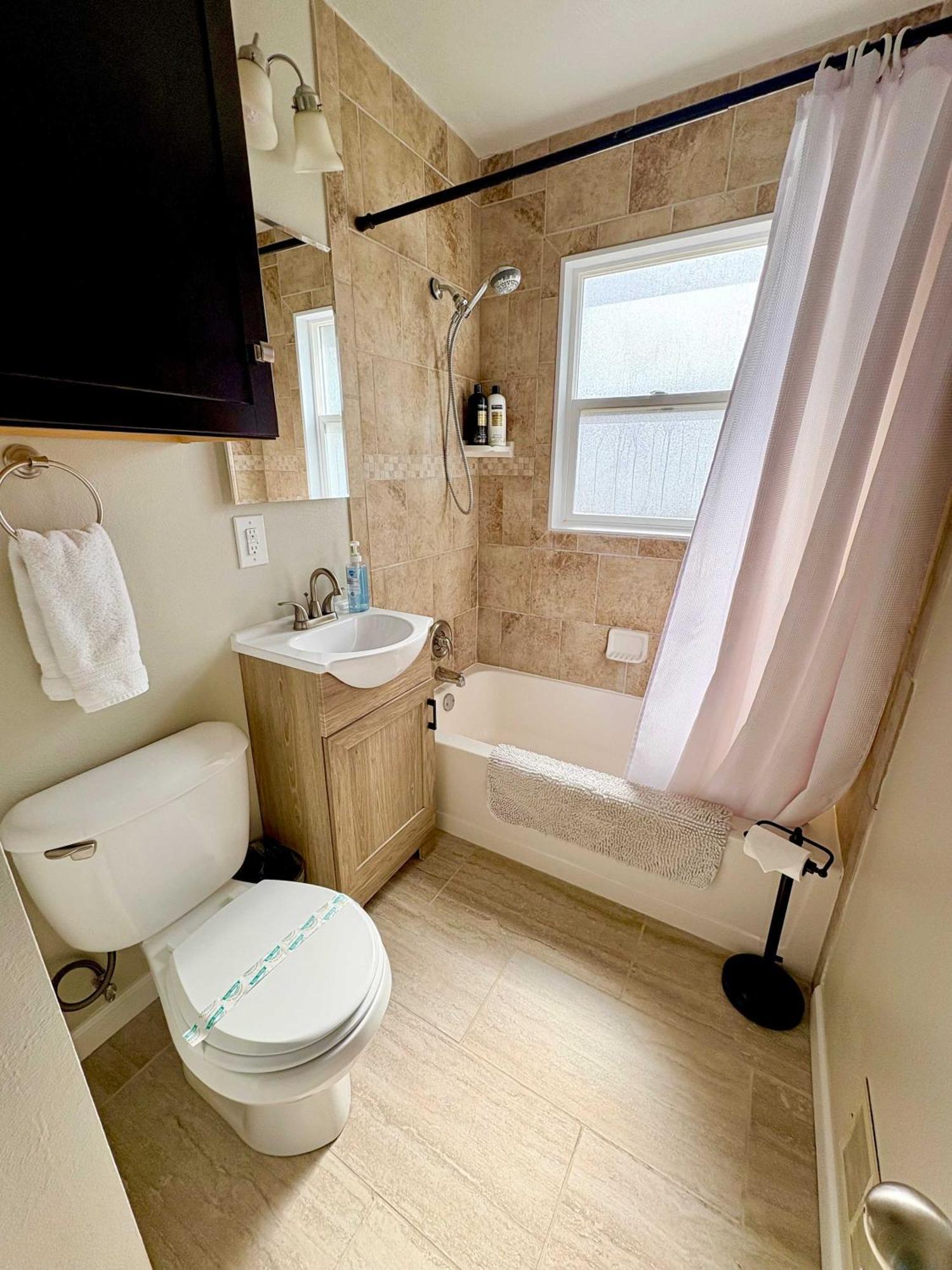 Historic 2 Bedroom In Old Town-main Floor Appartement *